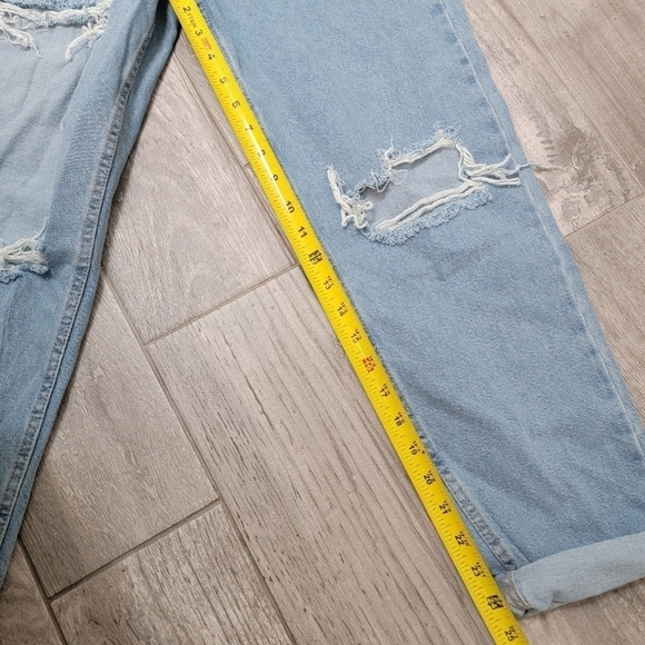 *LAST CHANCE* NWT Asos Distressed Boyfriend Jeans 26 - Picture 7 of 10